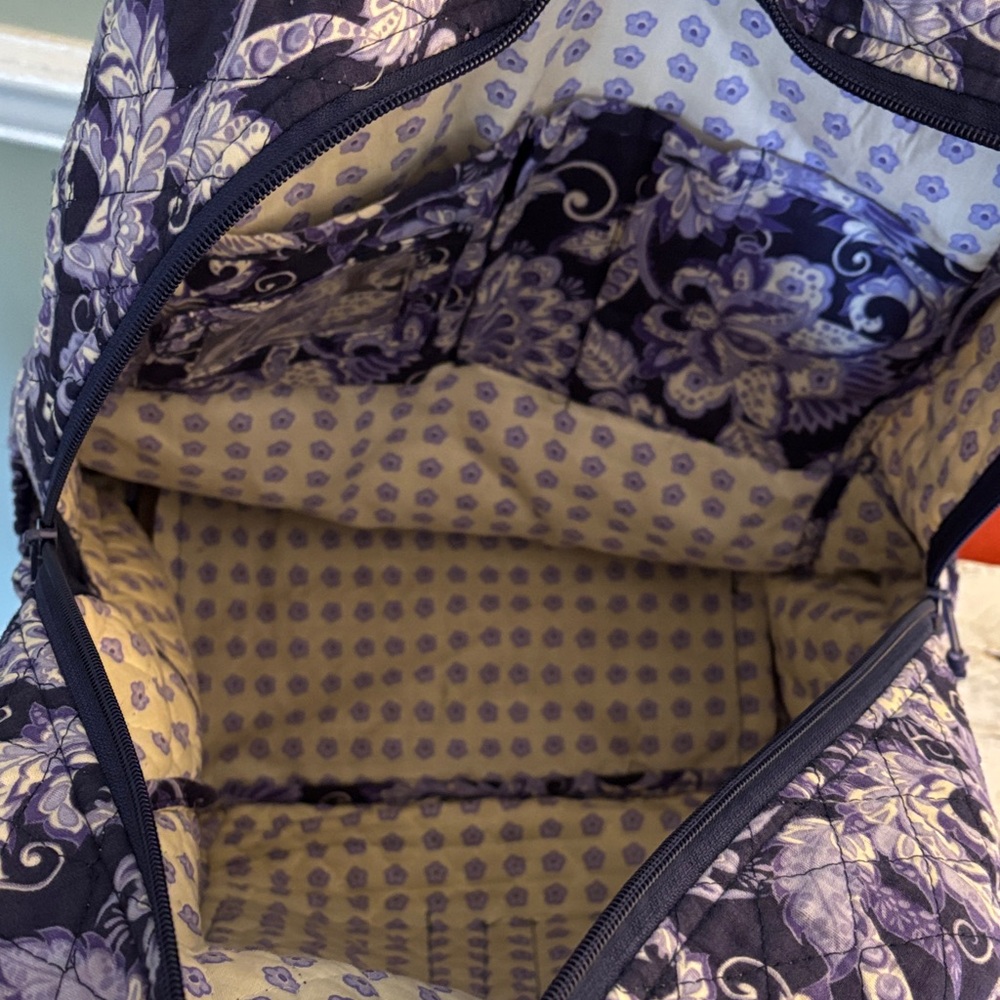 💜 Purple Patterned Backpack - Picture 3 of 7